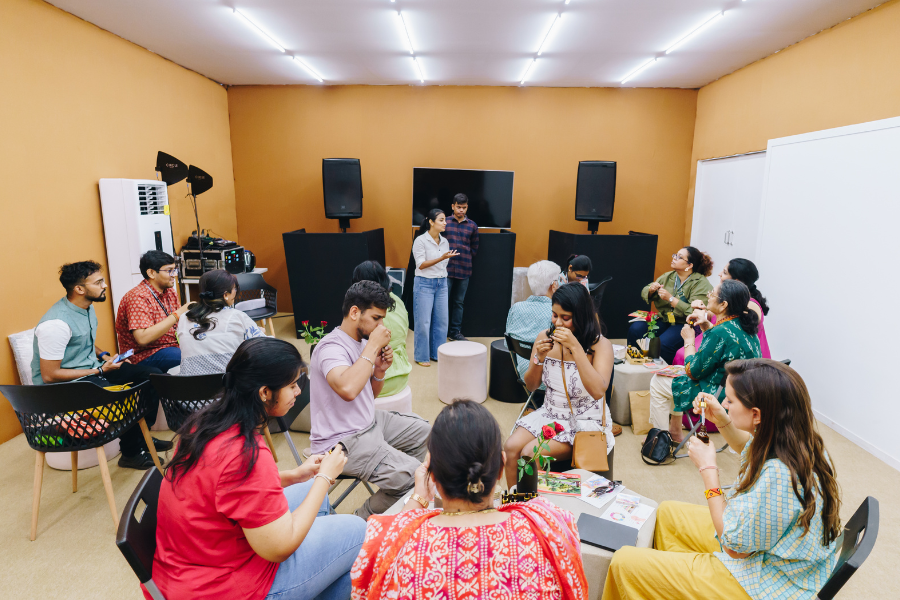 Scented Stories: An Artisanal Fragrance Workshop